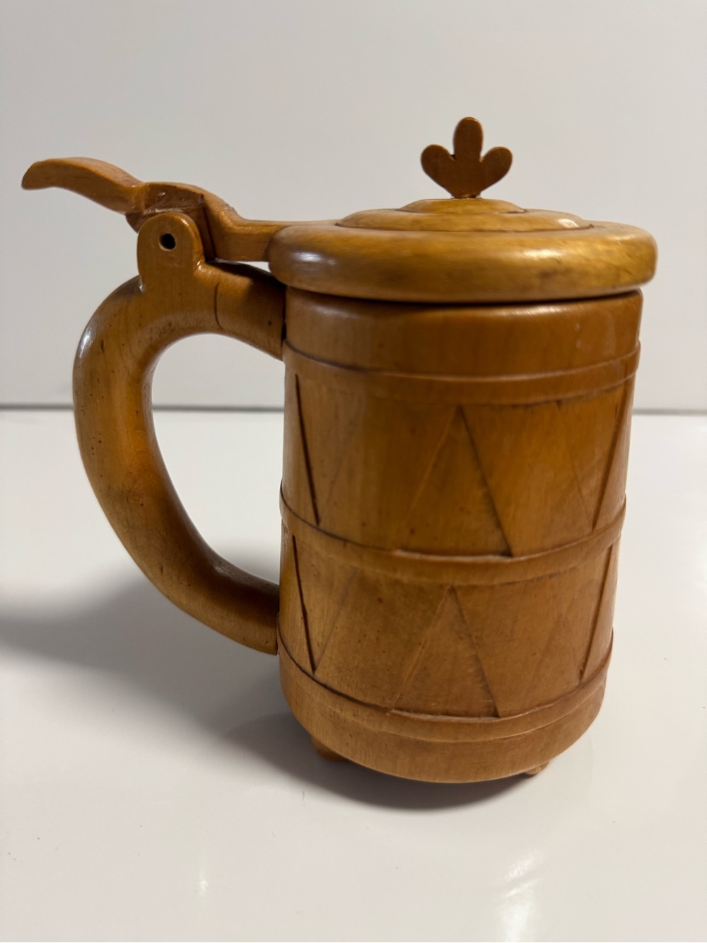 Wooden Lidded Mug - Natural Brown
